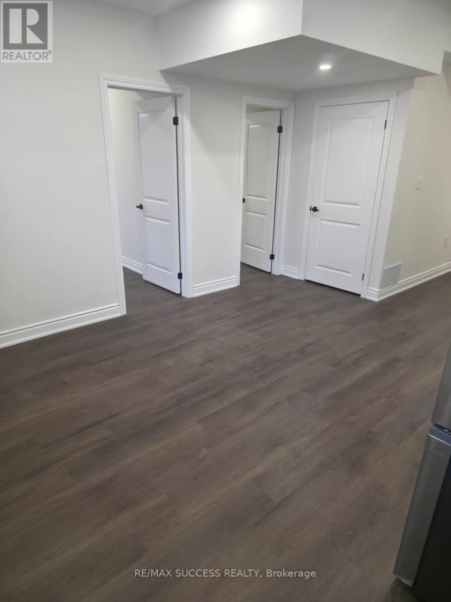 Lower - 1407 Hearns Place, Milton, Ontario  L9E 2J7 - Photo 11 - W13766720