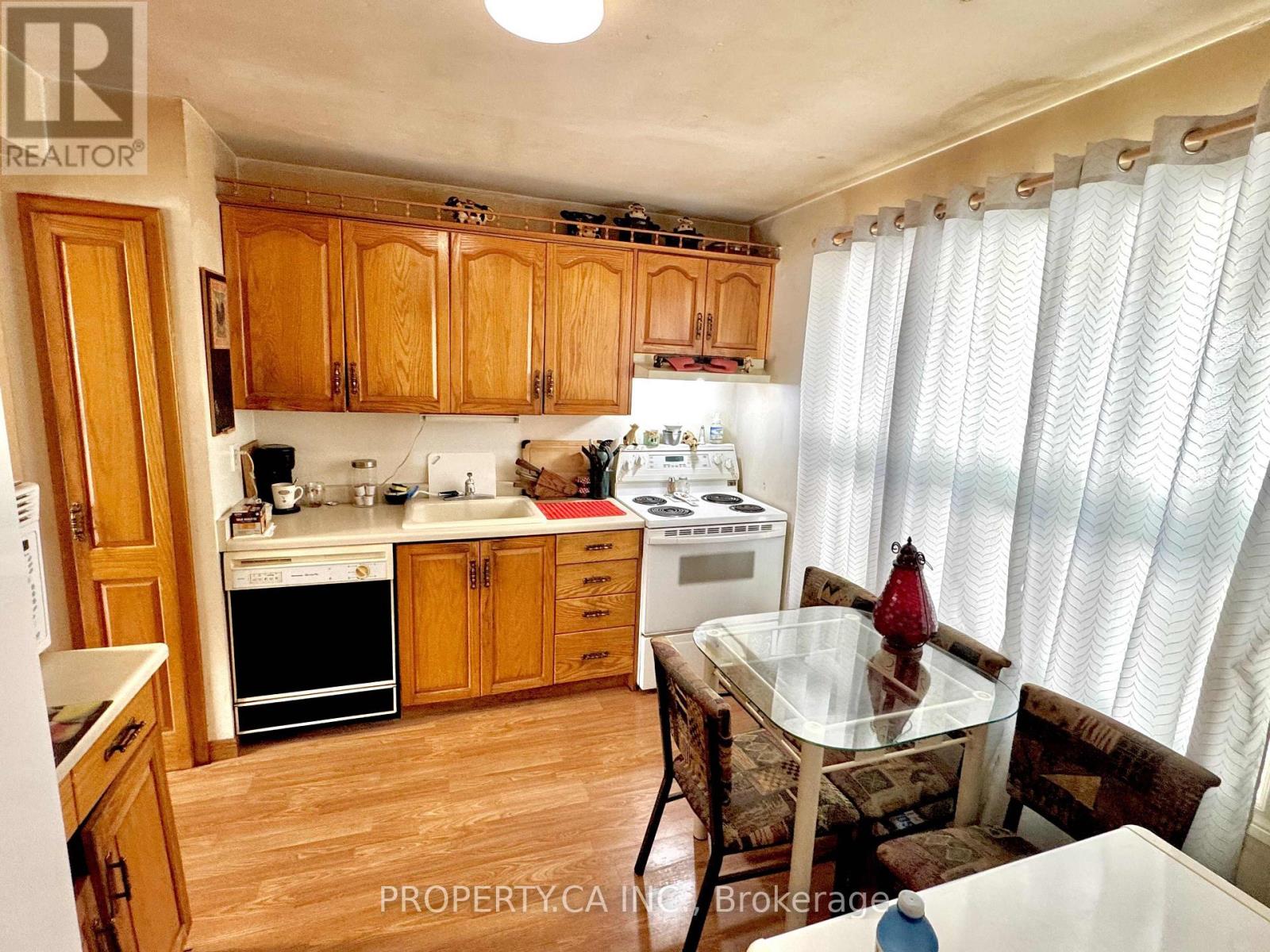 296 Wilson Drive, Milton, Ontario  L9T 3K2 - Photo 5 - W13766726