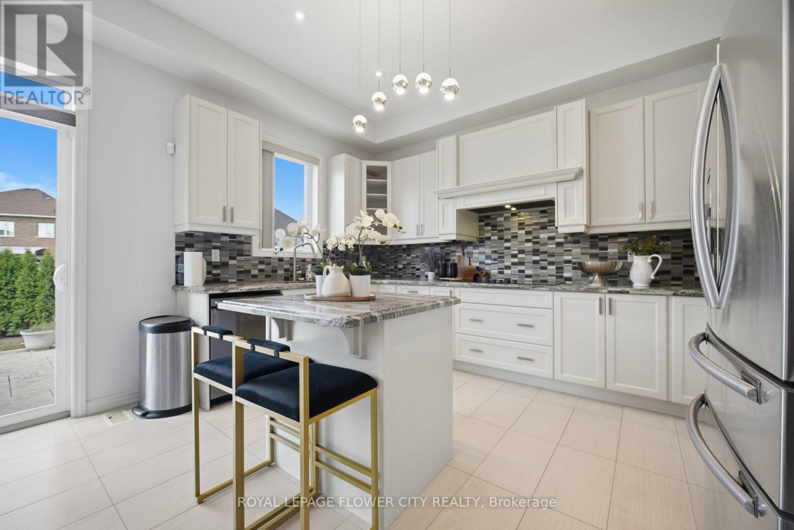 18 Malpass Street, Brampton, Ontario  L7A 4P8 - Photo 10 - W13766756