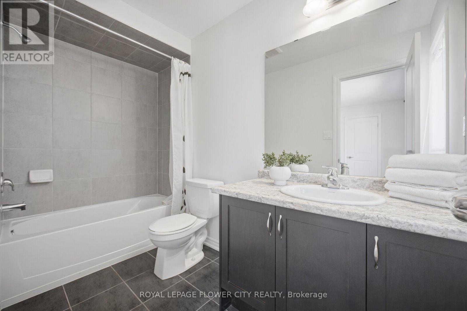 18 Malpass Street, Brampton, Ontario  L7A 4P8 - Photo 36 - W13766756