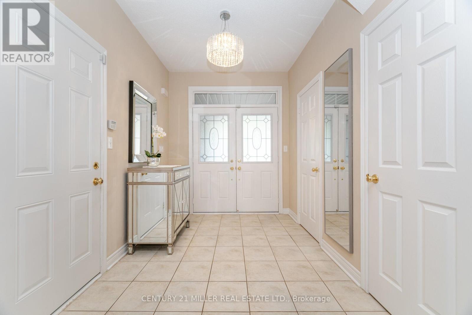2191 Emily Circle, Oakville, Ontario  L6M 0E5 - Photo 5 - W13766798