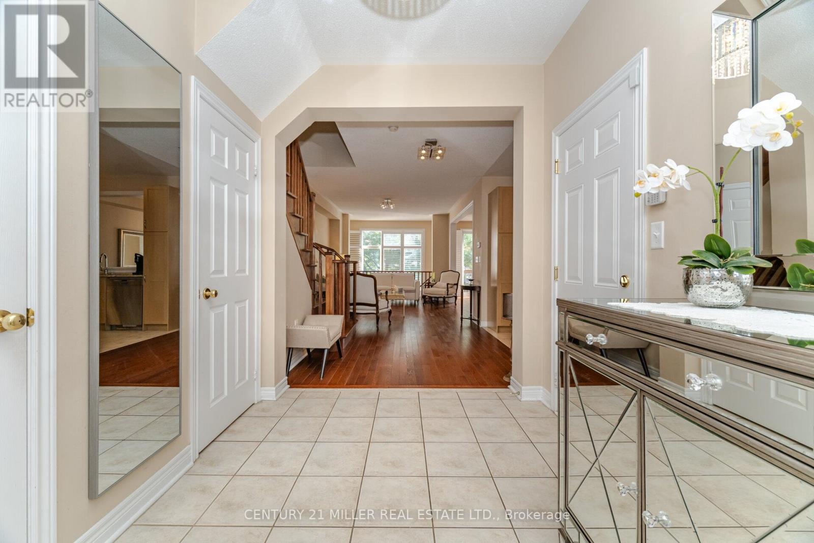 2191 Emily Circle, Oakville, Ontario  L6M 0E5 - Photo 6 - W13766798