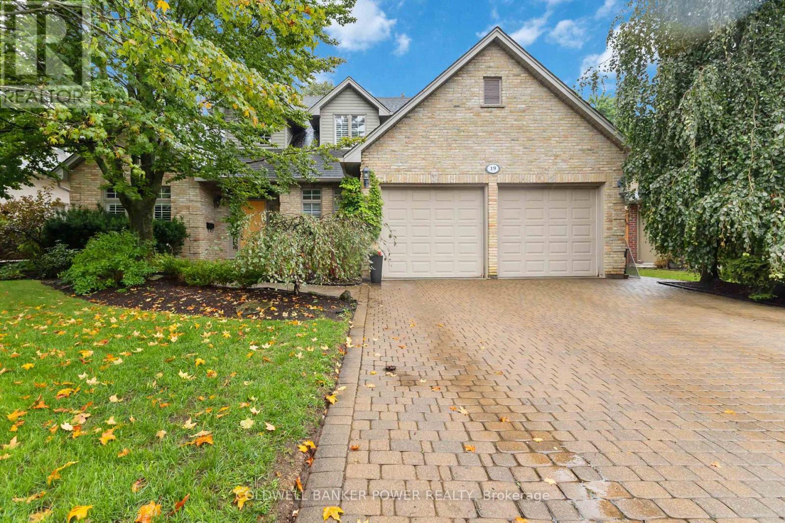$999,90019 September Lane, London South, Ontario