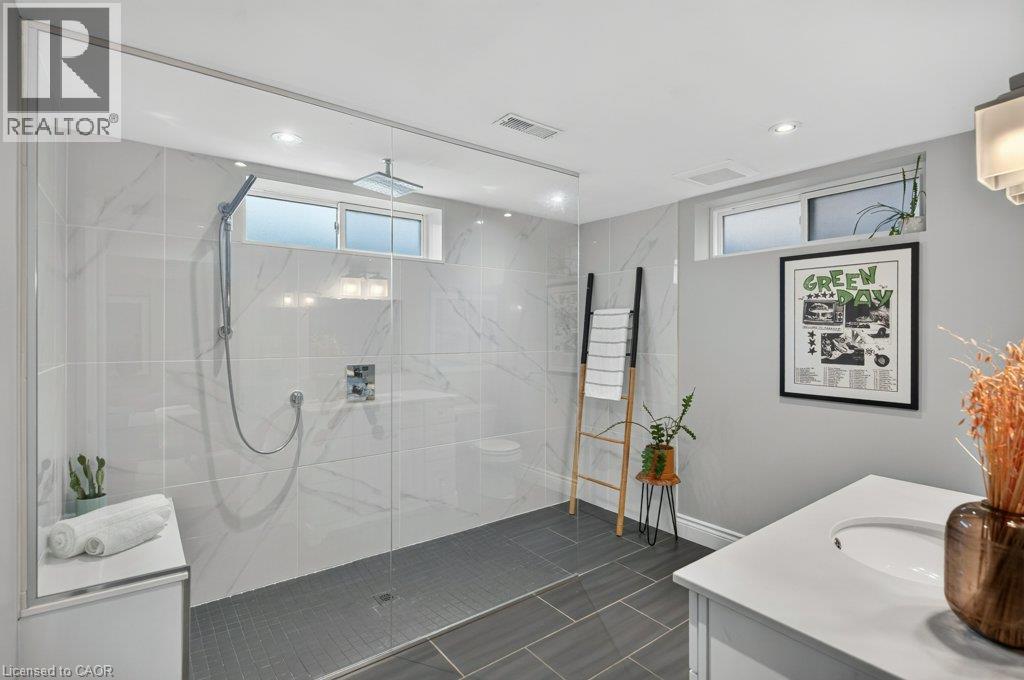 395 Lark Avenue, Burlington, Ontario  L7T 2T1 - Photo 35 - 40862109