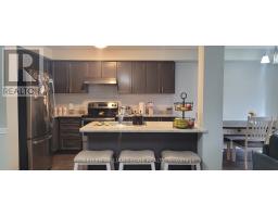 90 BLOOM CRESCENT, Hamilton, Ontario