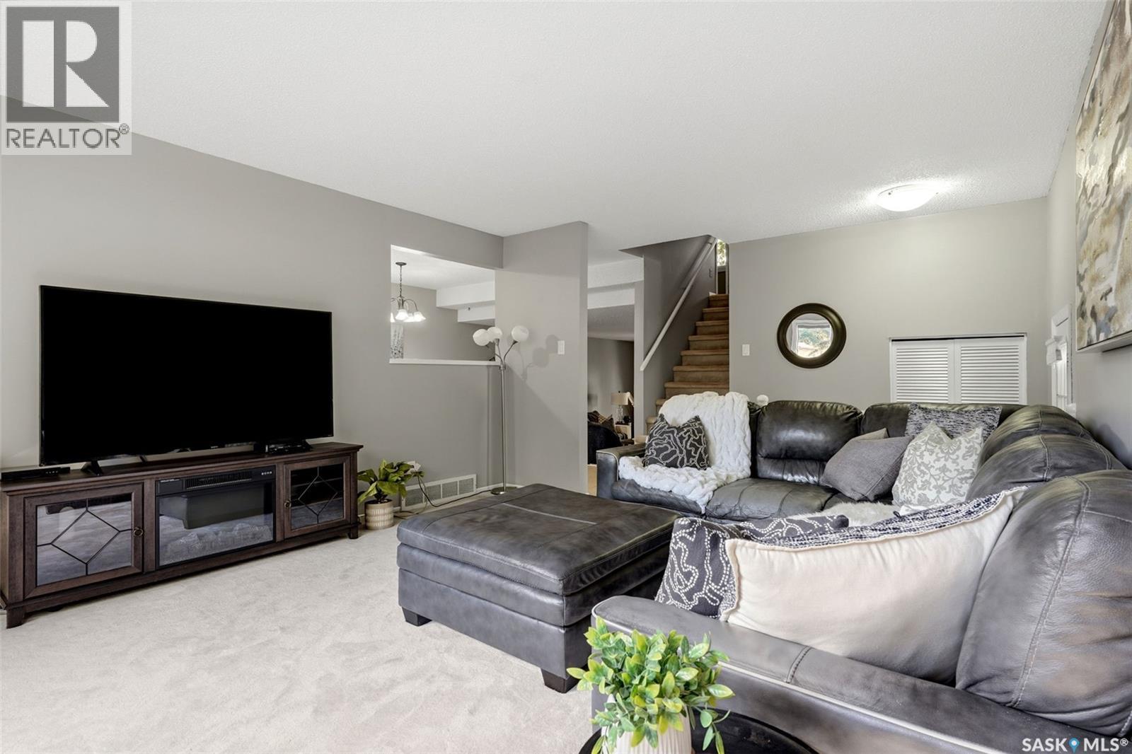 903 Rowell Crescent N, Regina, Saskatchewan  S4X 2A5 - Photo 5 - SK048016