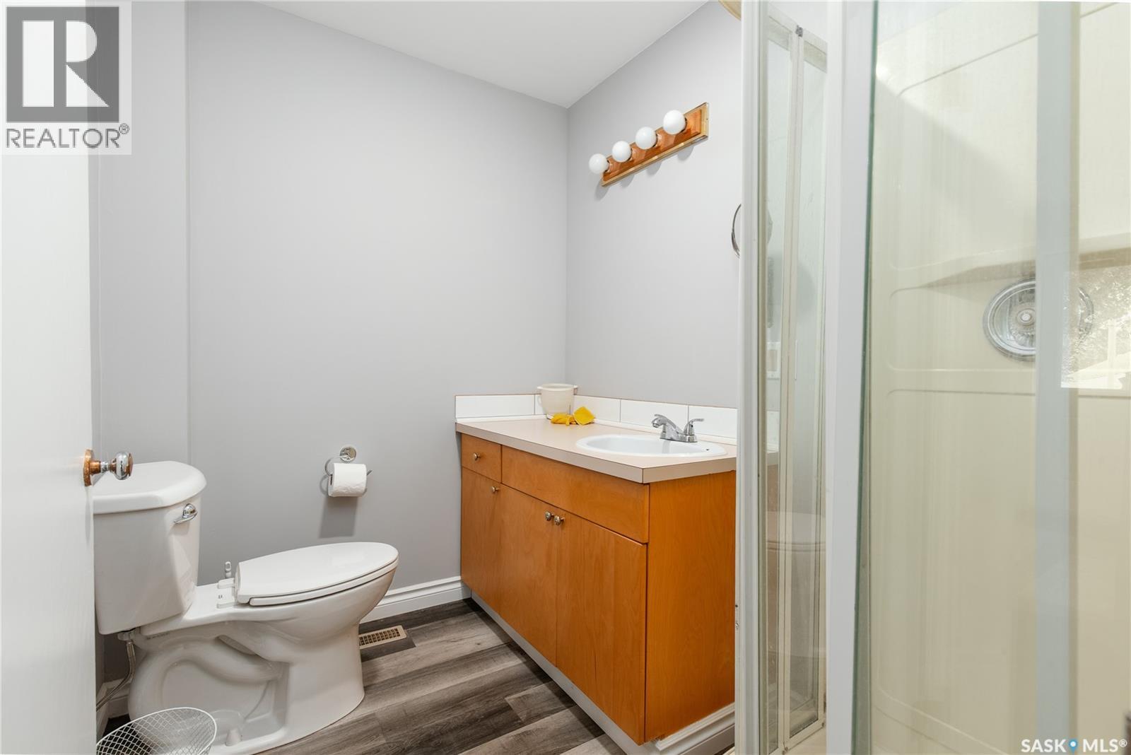 877 9th Avenue Nw, Moose Jaw, Saskatchewan  S6H 4J3 - Photo 35 - SK047993