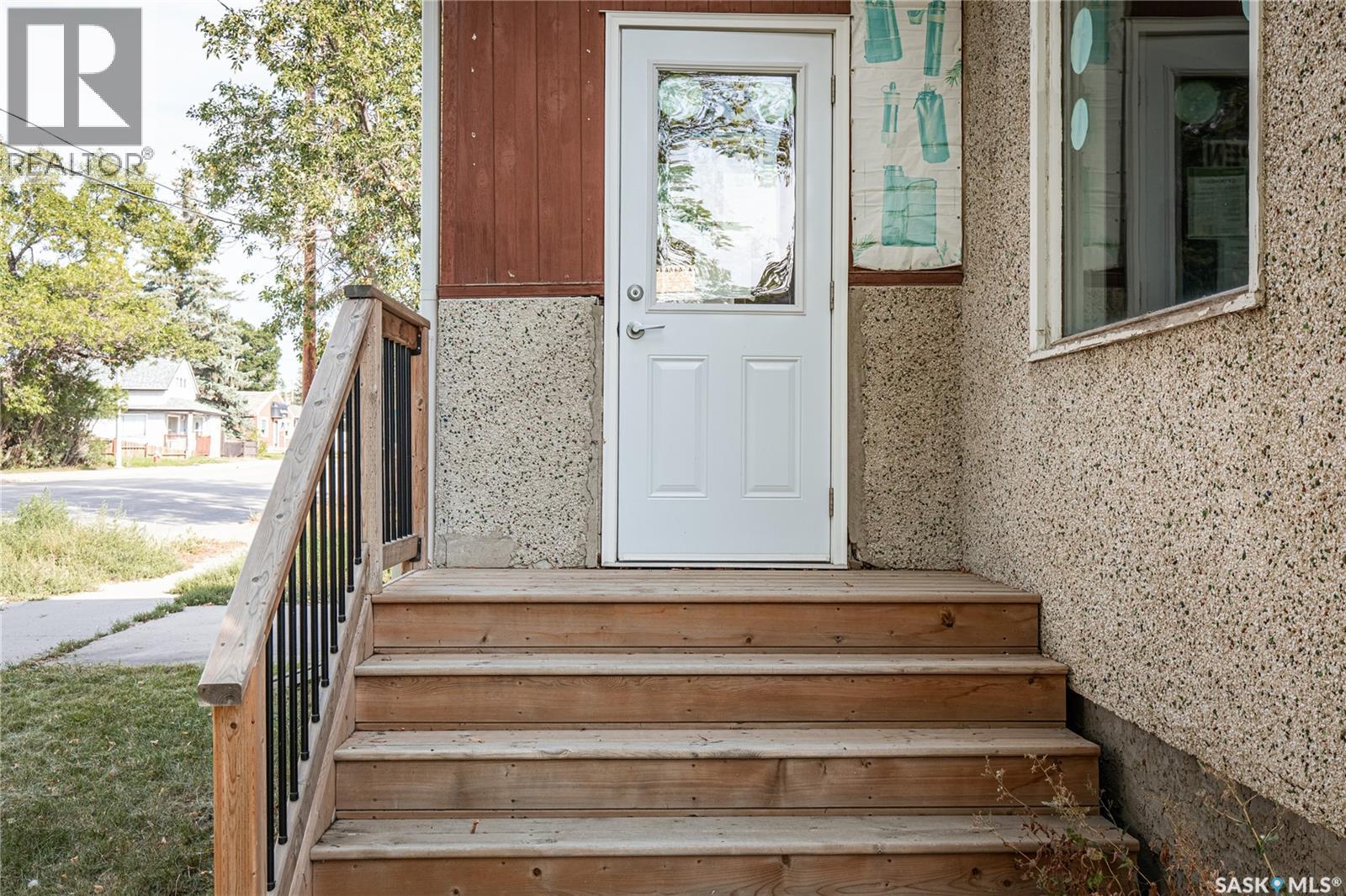877 9th Avenue Nw, Moose Jaw, Saskatchewan  S6H 4J3 - Photo 7 - SK047993
