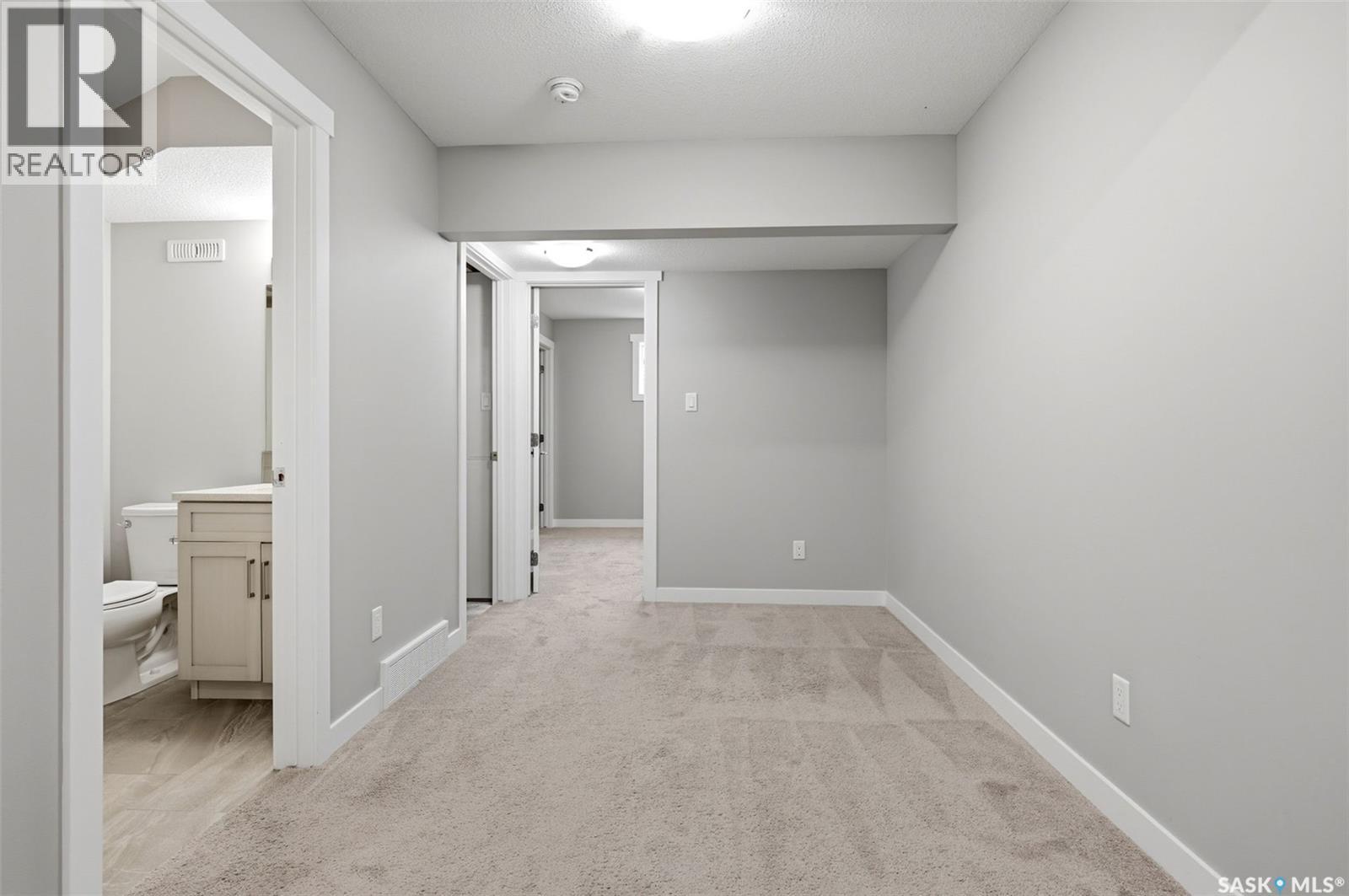 4241 E Keller Avenue, Regina, Saskatchewan  S4V 3P8 - Photo 35 - SK047988
