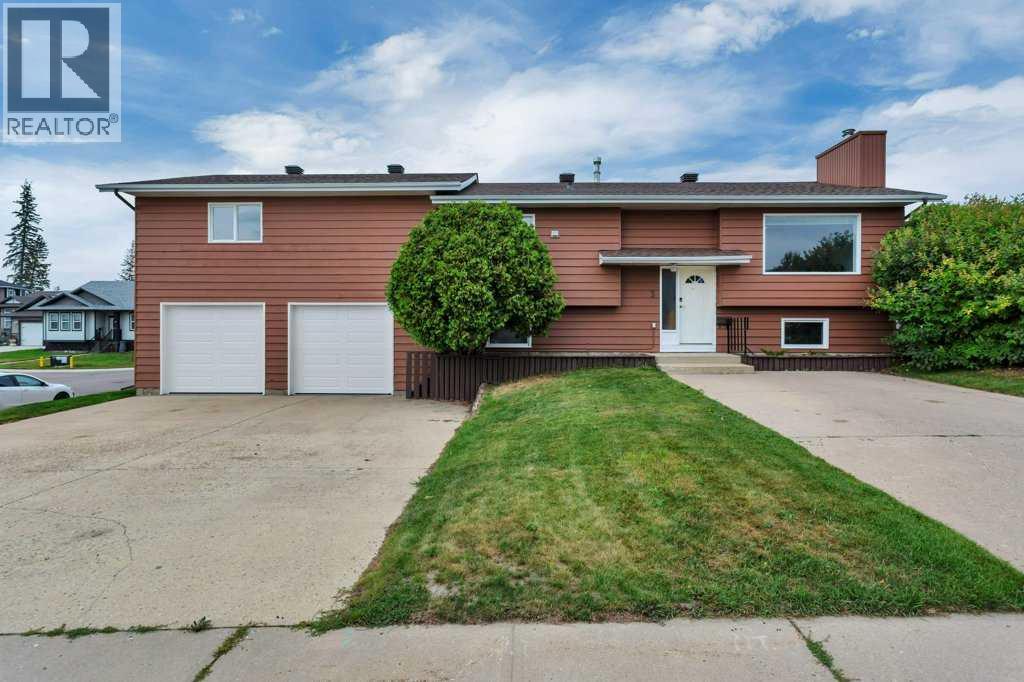 3 Goodacre Close, Red Deer, Alberta  T4P 3A3 - Photo 1 - A2341231