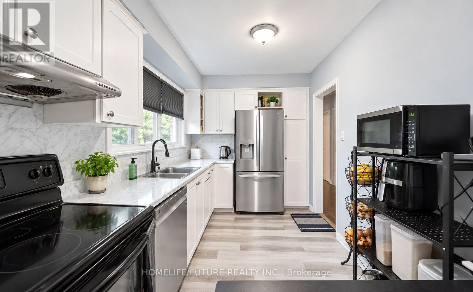 65 Blakemanor Boulevard, Toronto, Ontario  M1J 2W6 - Photo 9 - E13763694