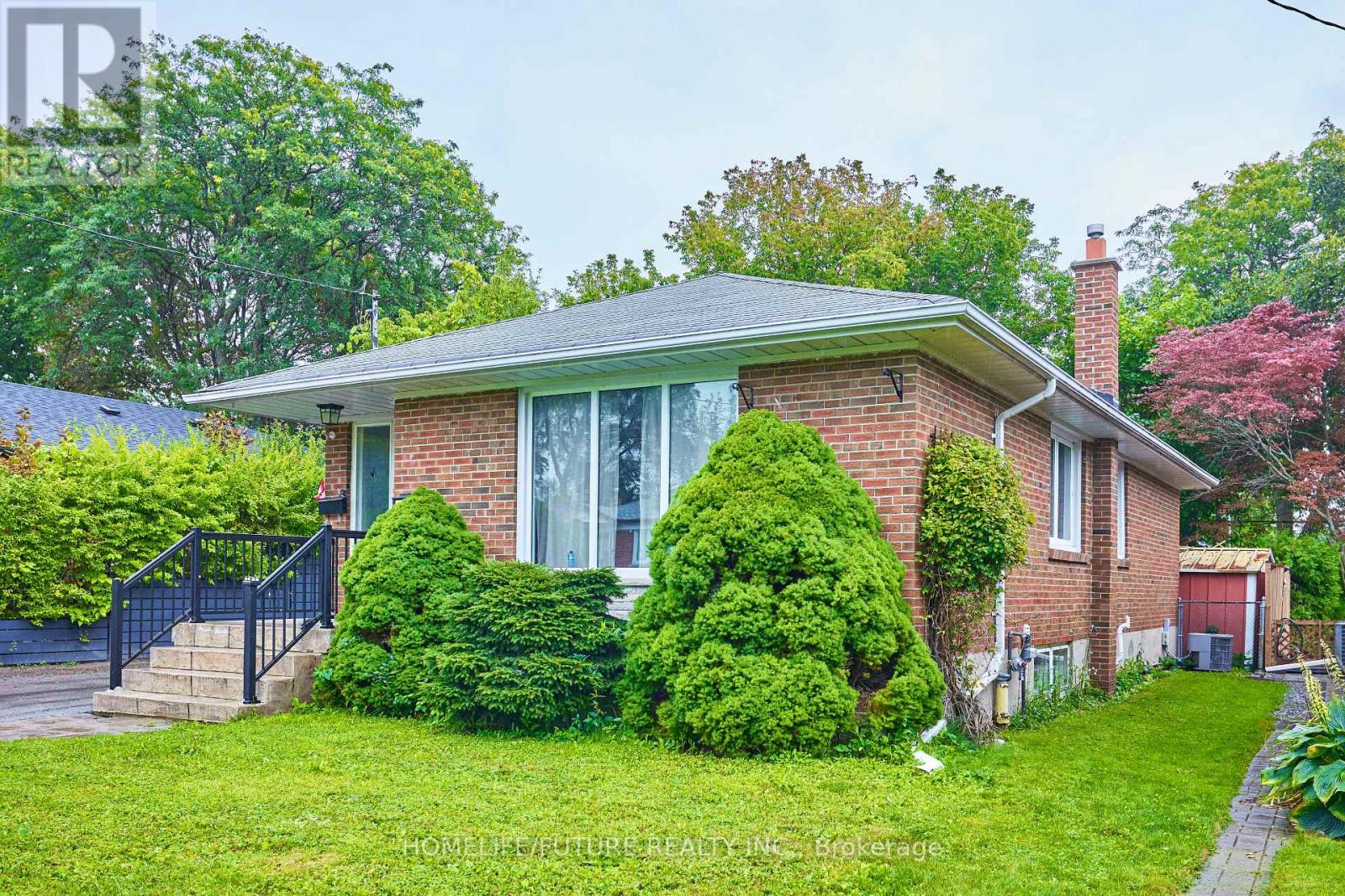 65 Blakemanor Boulevard, Toronto, Ontario  M1J 2W6 - Photo 2 - E13763694