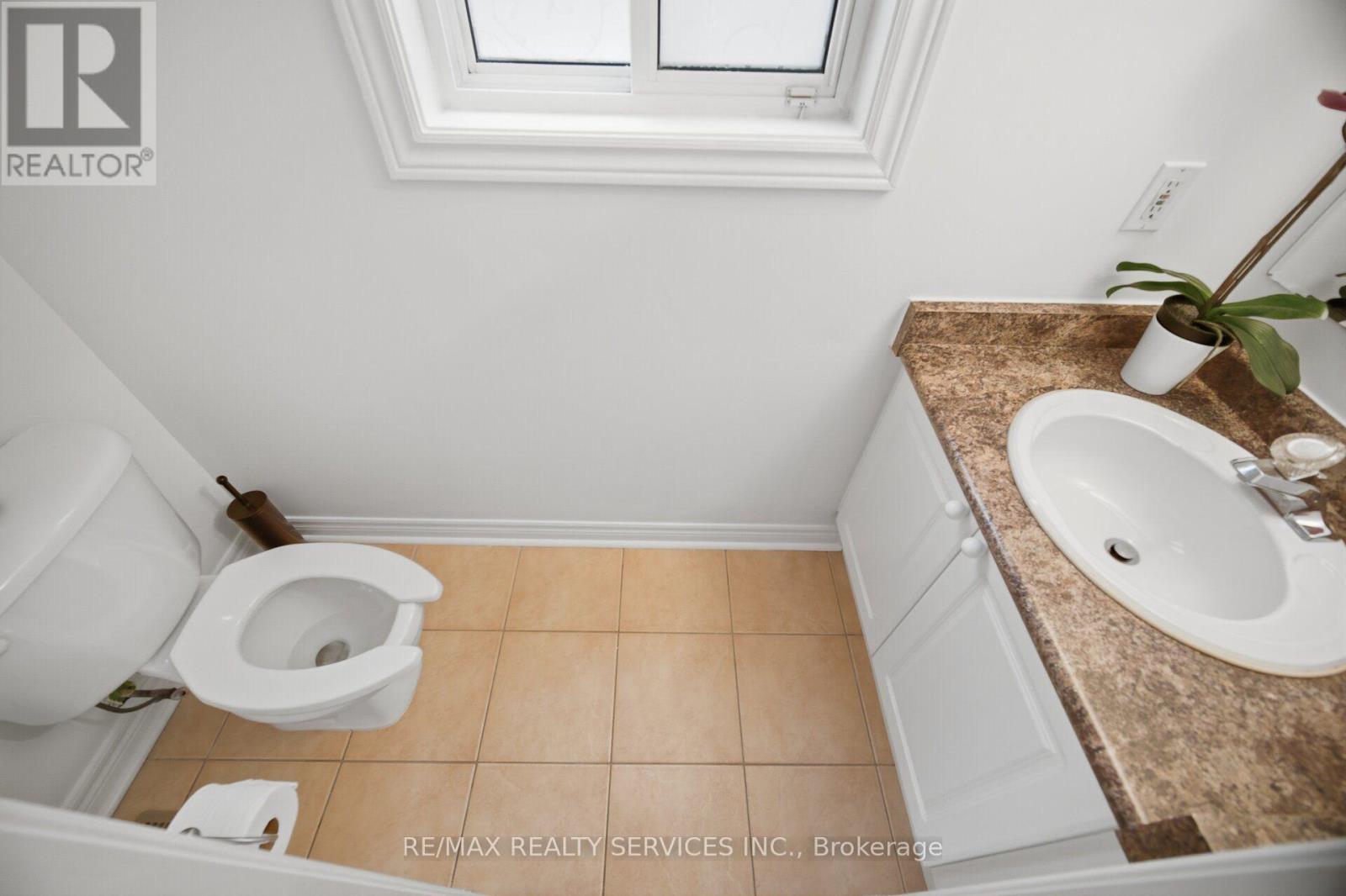 92 Farthingale Crescent, Brampton, Ontario  L7A 1W8 - Photo 14 - W13765222