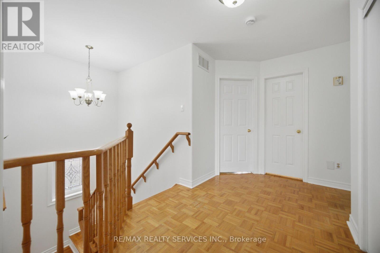 92 Farthingale Crescent, Brampton, Ontario  L7A 1W8 - Photo 16 - W13765222