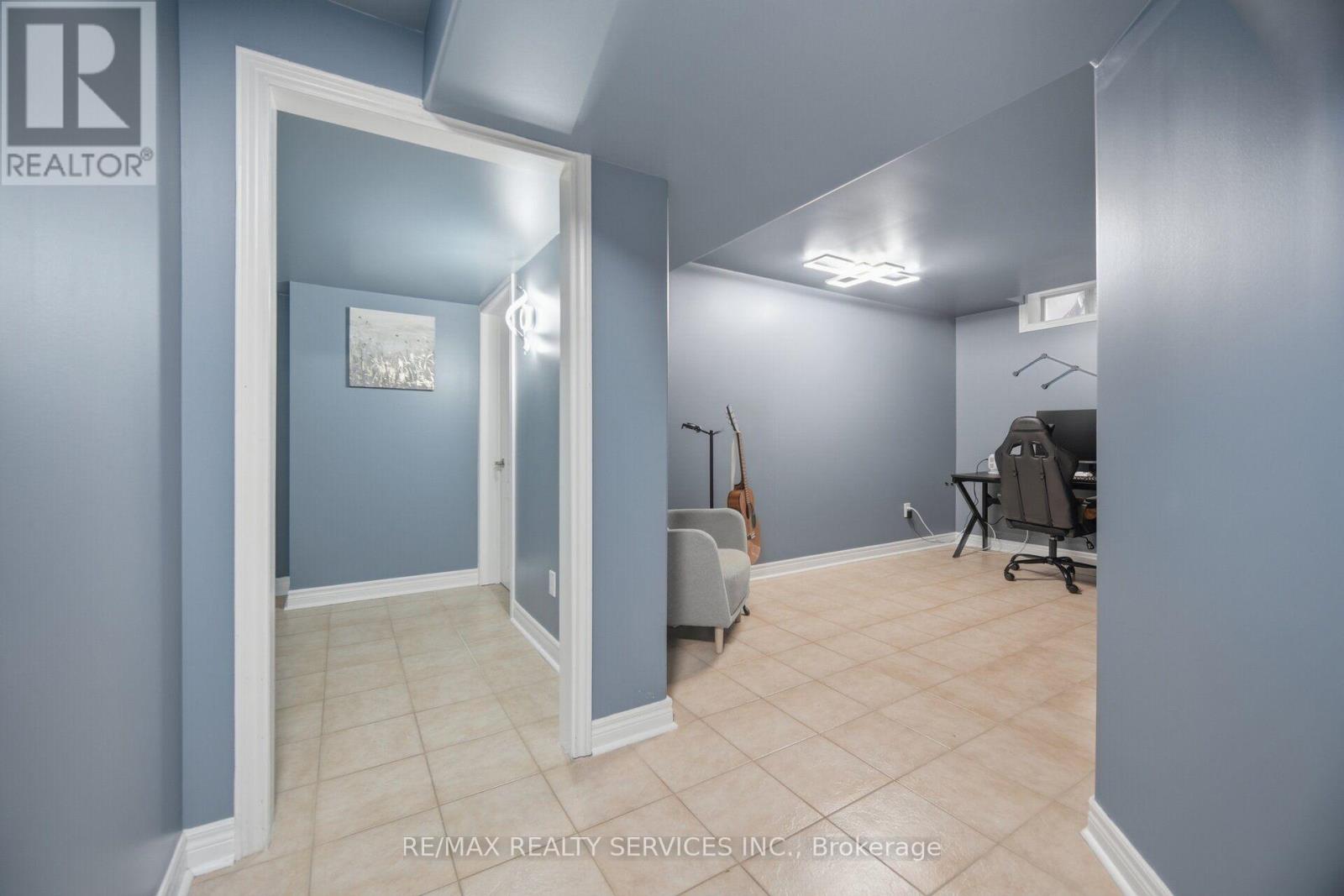 92 Farthingale Crescent, Brampton, Ontario  L7A 1W8 - Photo 30 - W13765222