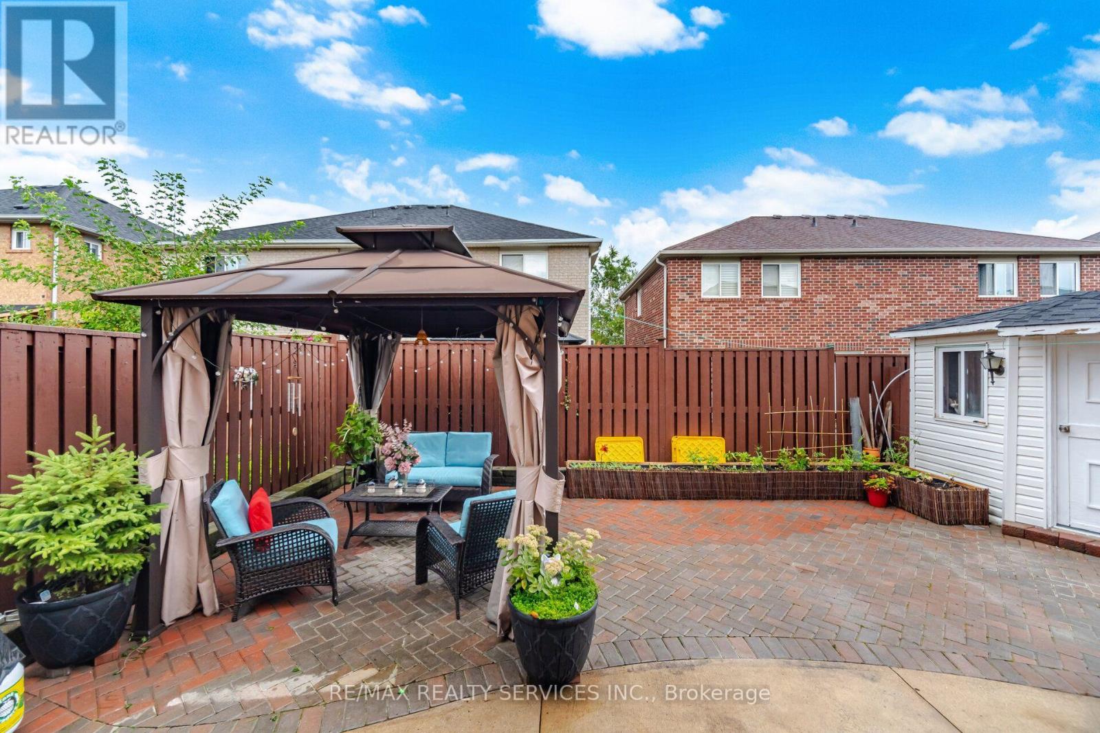 92 Farthingale Crescent, Brampton, Ontario  L7A 1W8 - Photo 43 - W13765222