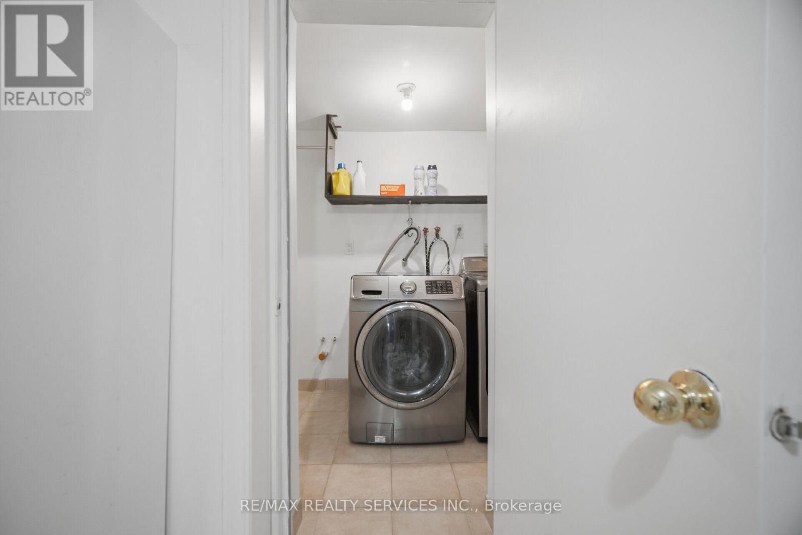 92 Farthingale Crescent, Brampton, Ontario  L7A 1W8 - Photo 40 - W13765222