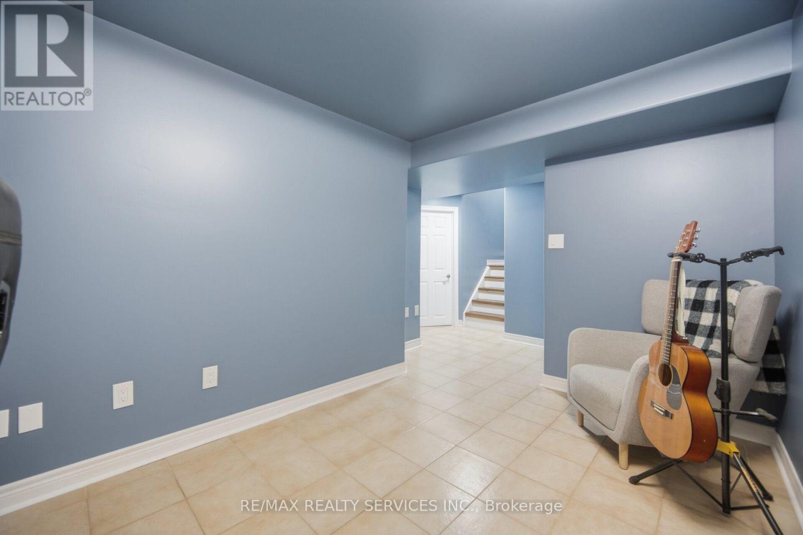 92 Farthingale Crescent, Brampton, Ontario  L7A 1W8 - Photo 38 - W13765222