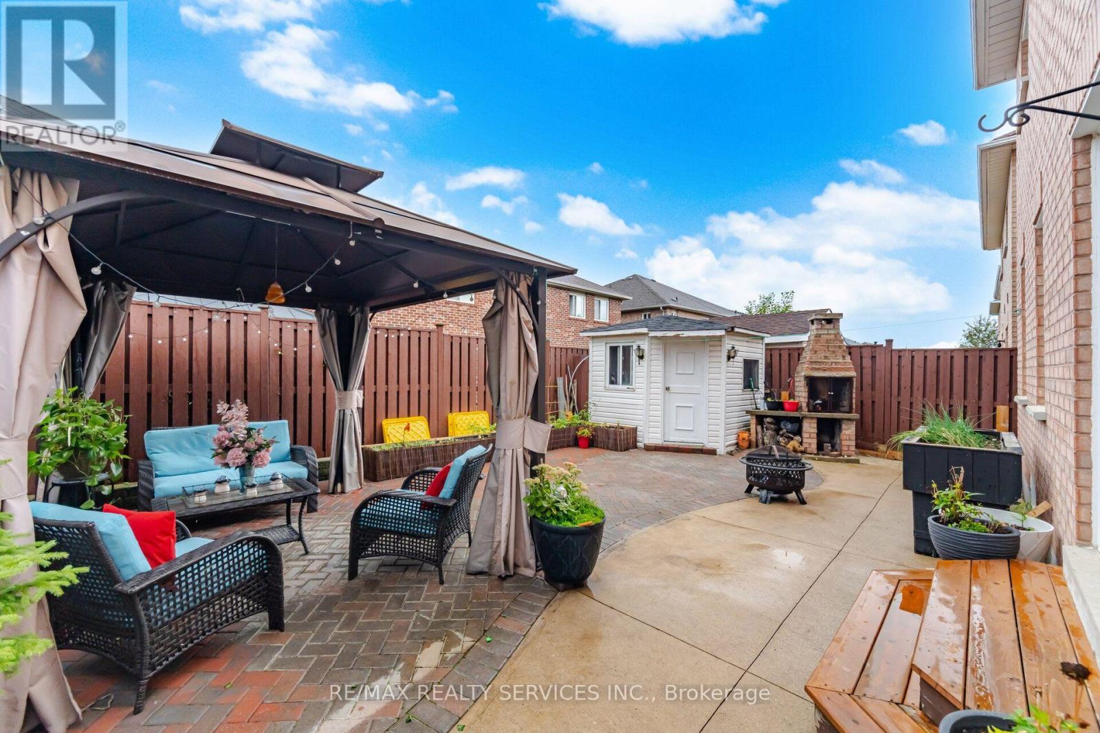 92 Farthingale Crescent, Brampton, Ontario  L7A 1W8 - Photo 46 - W13765222