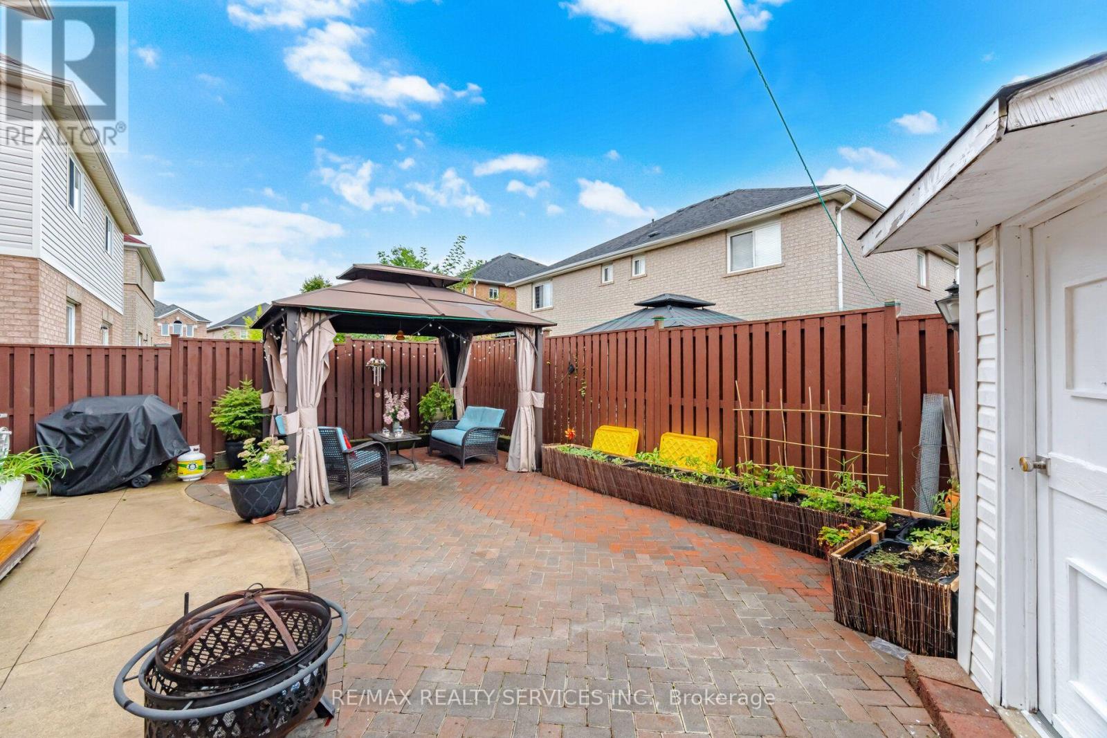 92 Farthingale Crescent, Brampton, Ontario  L7A 1W8 - Photo 48 - W13765222