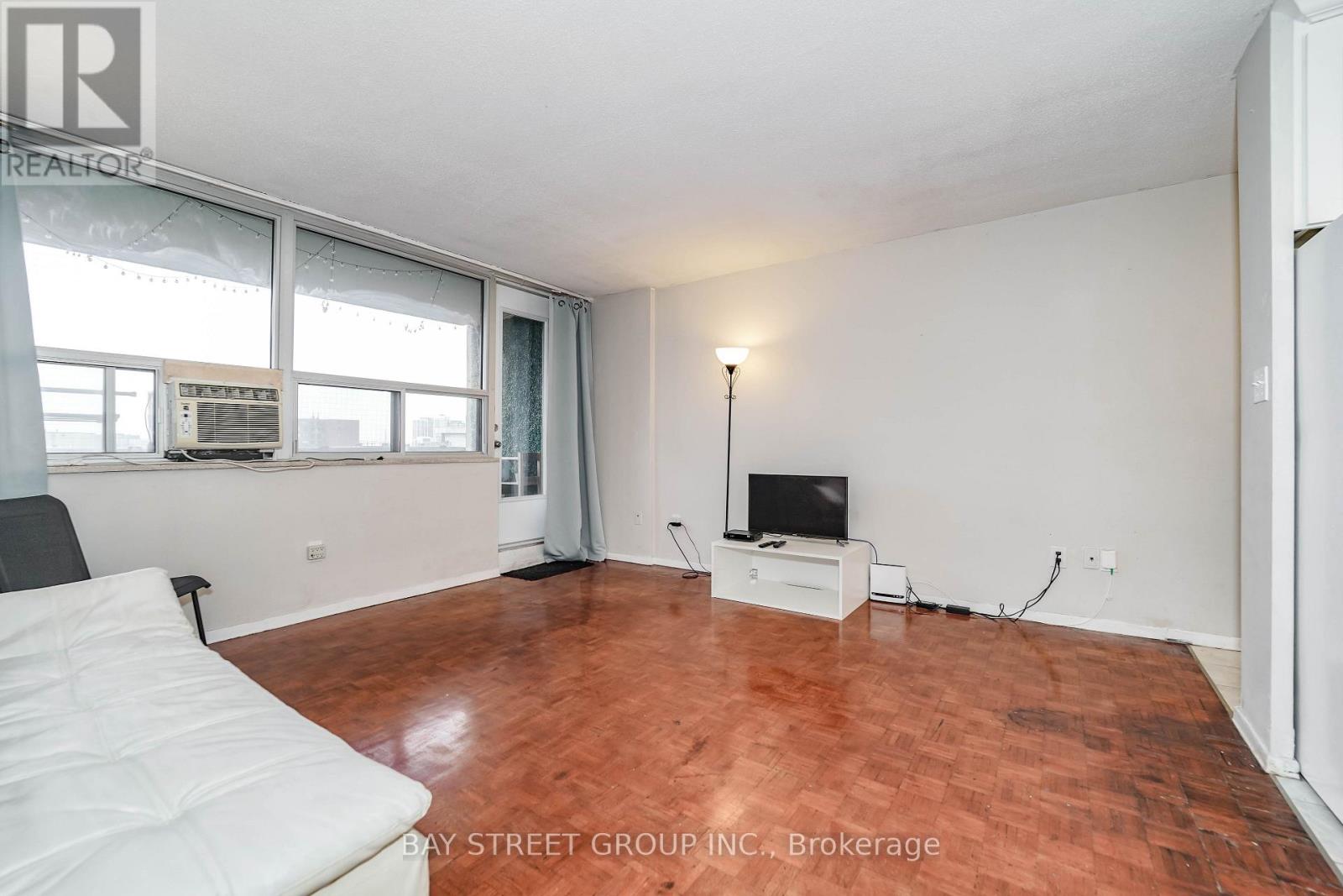 1016 - 40 Homewood Avenue, Toronto, Ontario  M4Y 2K2 - Photo 18 - C13751372