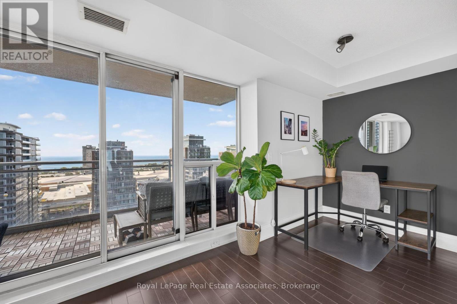 2210 - 80 Western Battery Road, Toronto, Ontario  M6K 3S1 - Photo 14 - C13765998