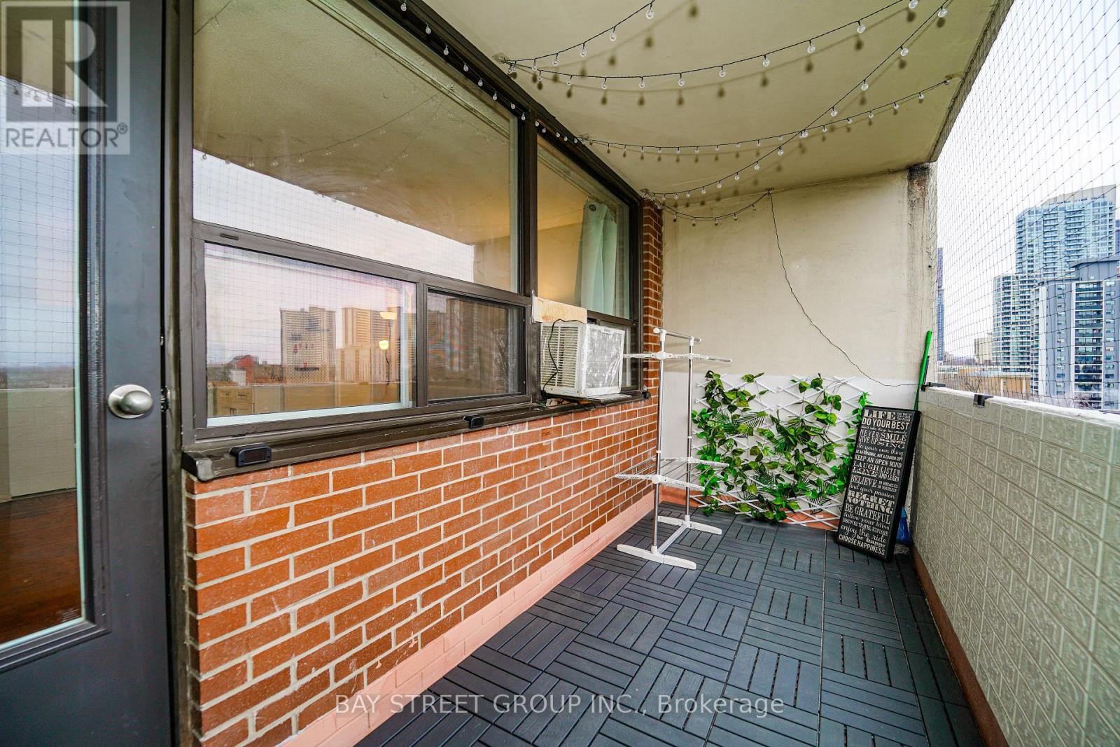 1016 - 40 Homewood Avenue, Toronto, Ontario  M4Y 2K2 - Photo 32 - C13751372
