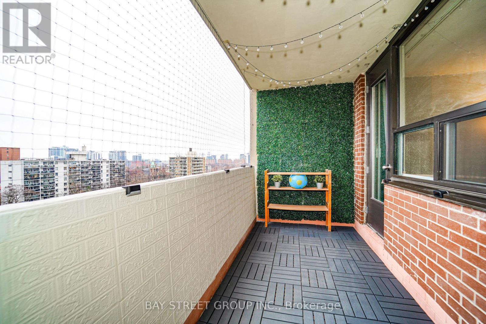 1016 - 40 Homewood Avenue, Toronto, Ontario  M4Y 2K2 - Photo 33 - C13751372