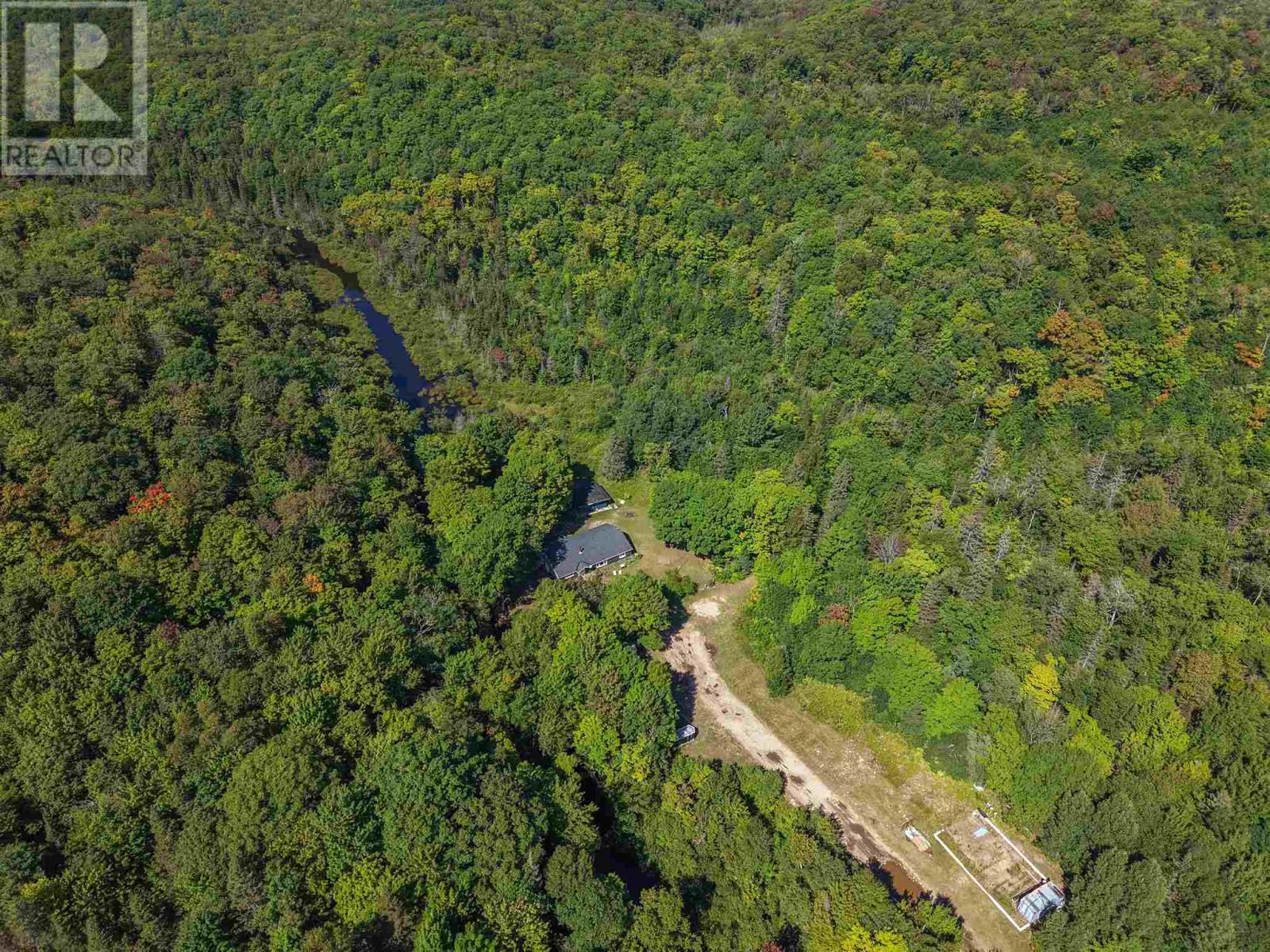 2 Sixth Lin E, Sault Ste. Marie, Ontario  P6S 5K8 - Photo 25 - SM262492