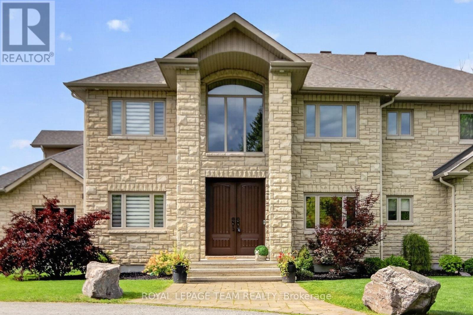 1425 Balmoral Drive, Ottawa, Ontario  K1V 1H2 - Photo 3 - X13766714