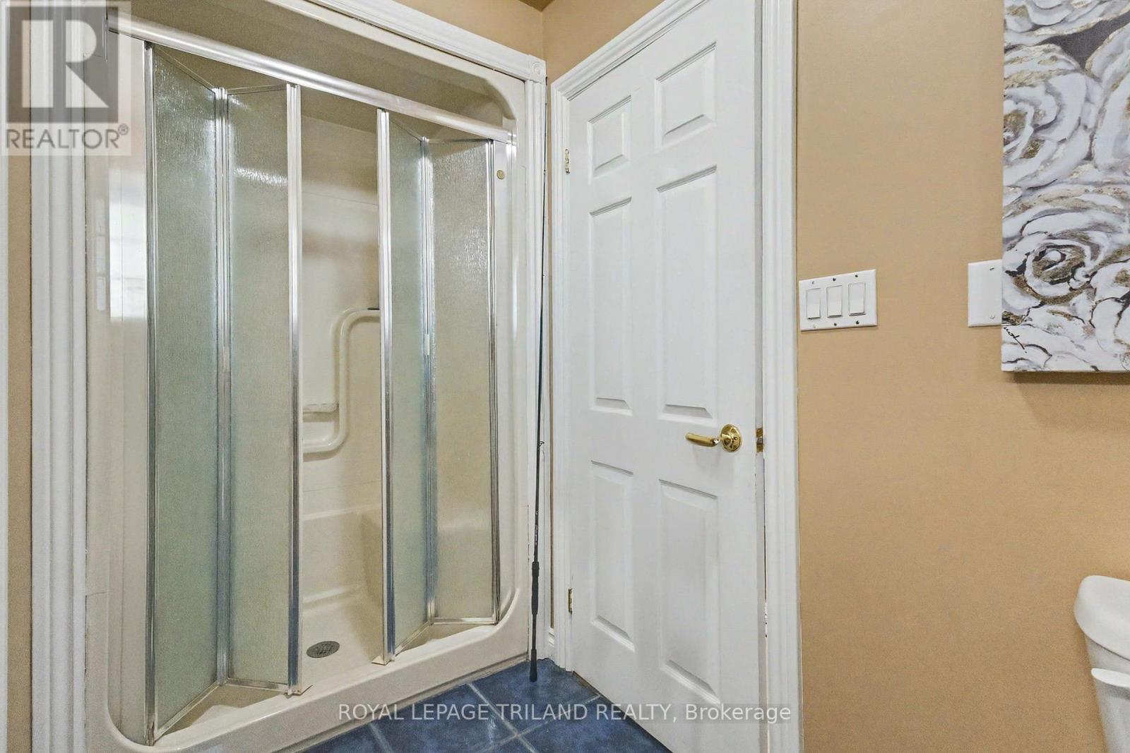 10234 Julie Avenue, Lambton Shores, Ontario  N0M 1T0 - Photo 21 - X13766878
