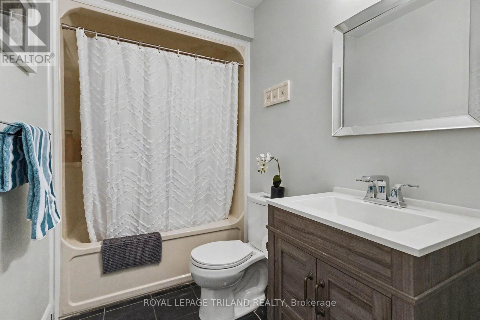 10234 Julie Avenue, Lambton Shores, Ontario  N0M 1T0 - Photo 23 - X13766878