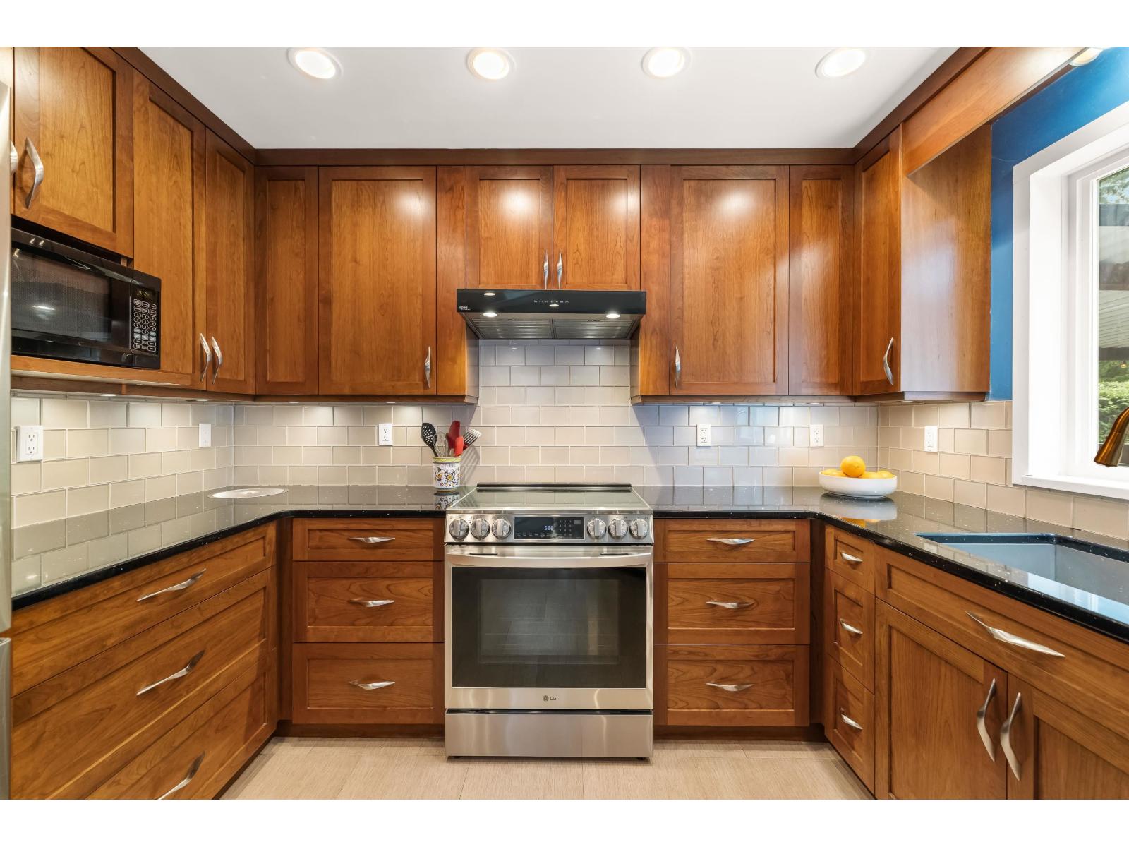 5951 237a Street, Langley, British Columbia  V2Z 1A6 - Photo 11 - R3162777
