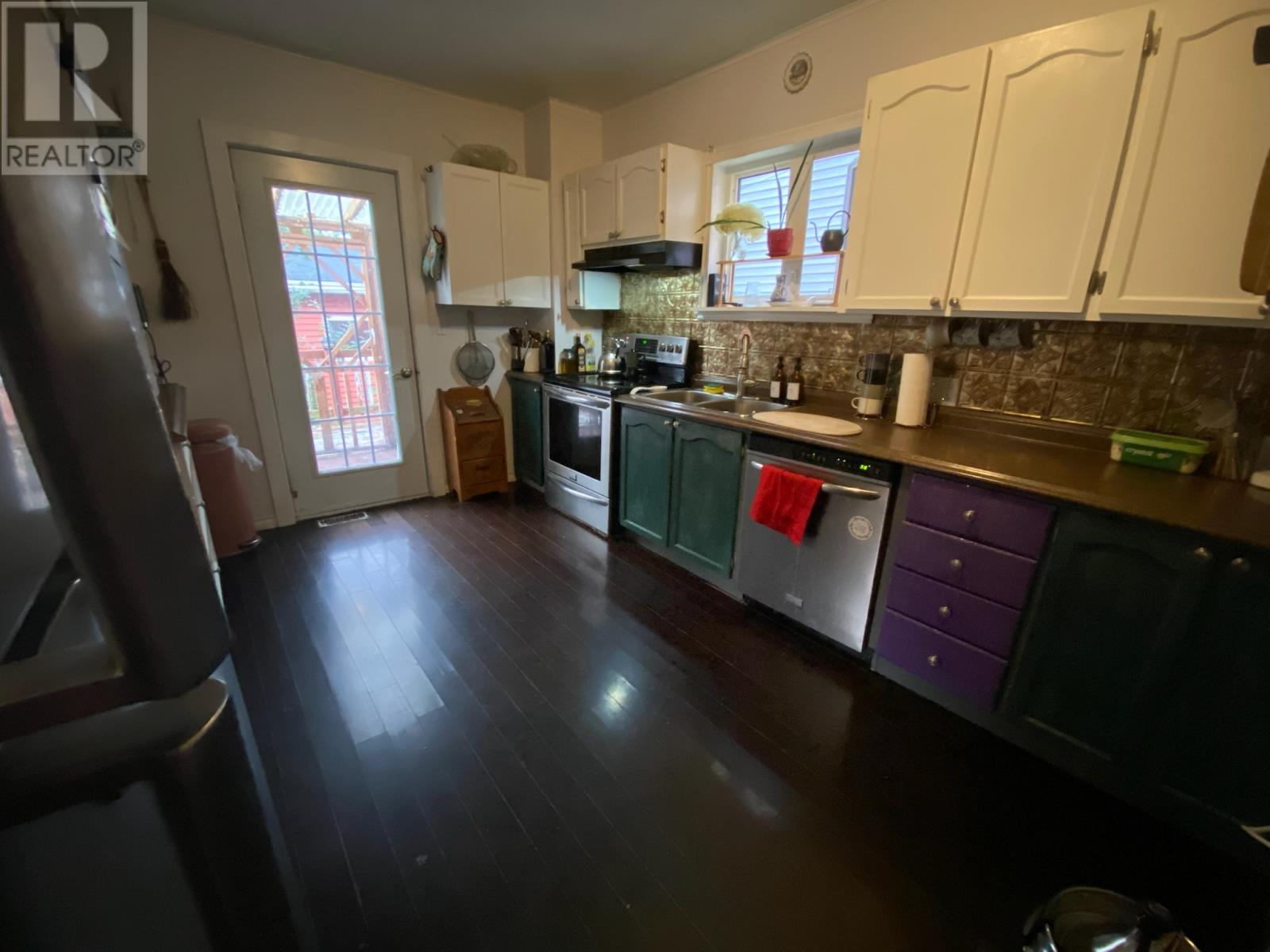 319 Lemarchant Road, St. John's — photo 4