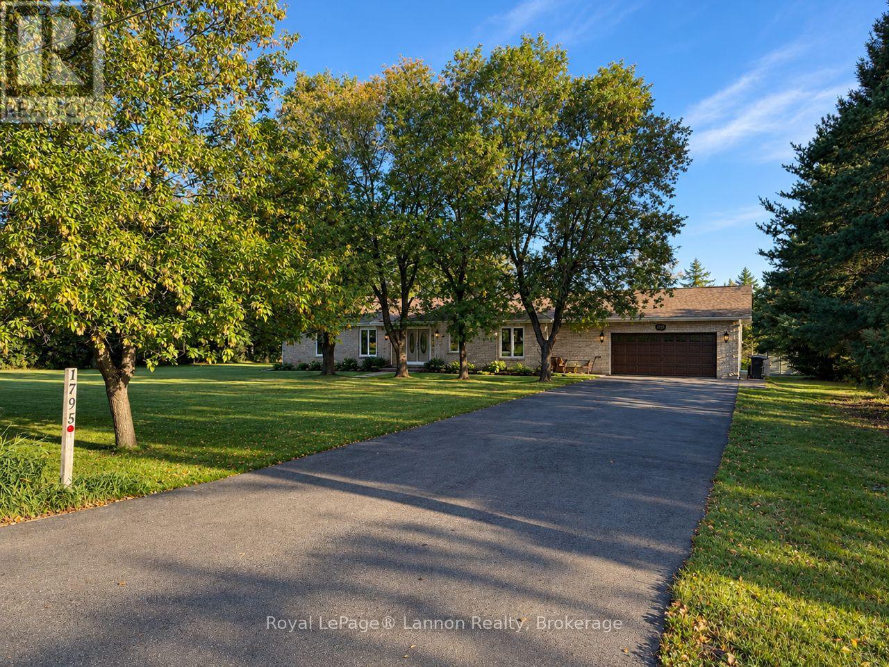1795 ROSSLYN ROAD, Thunder Bay, Ontario
