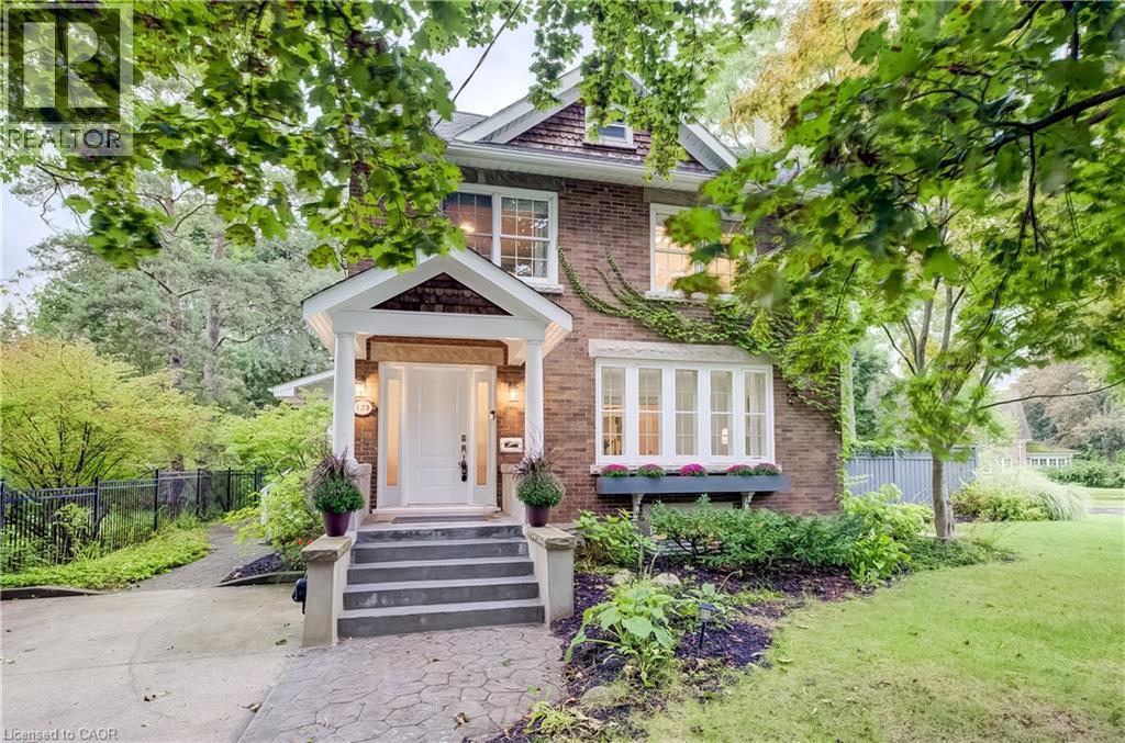 121 ALLEN Street W, Waterloo, Ontario