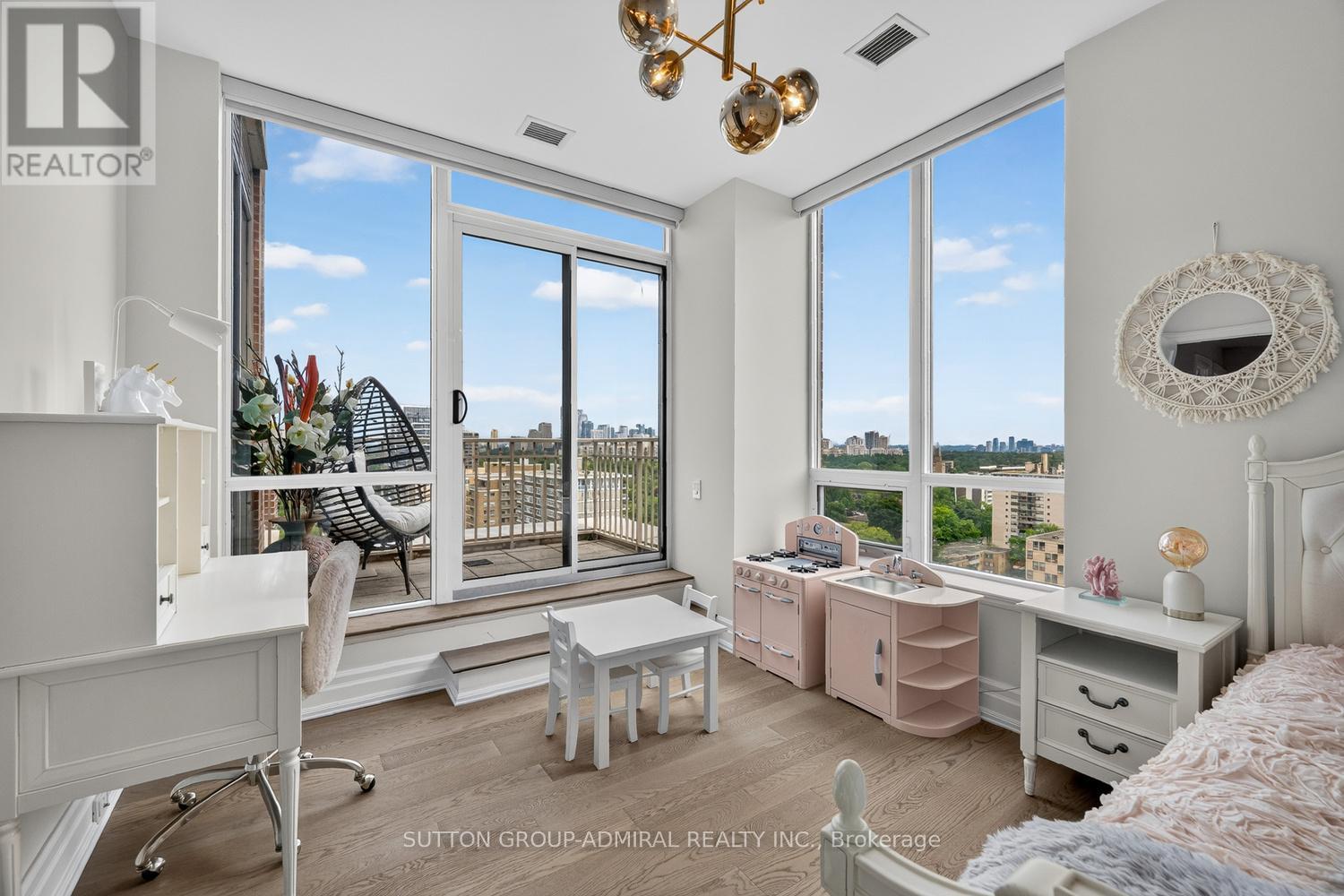 1801 - 155 St Clair Avenue W, Toronto, Ontario  M4V 0A1 - Photo 31 - C13766828