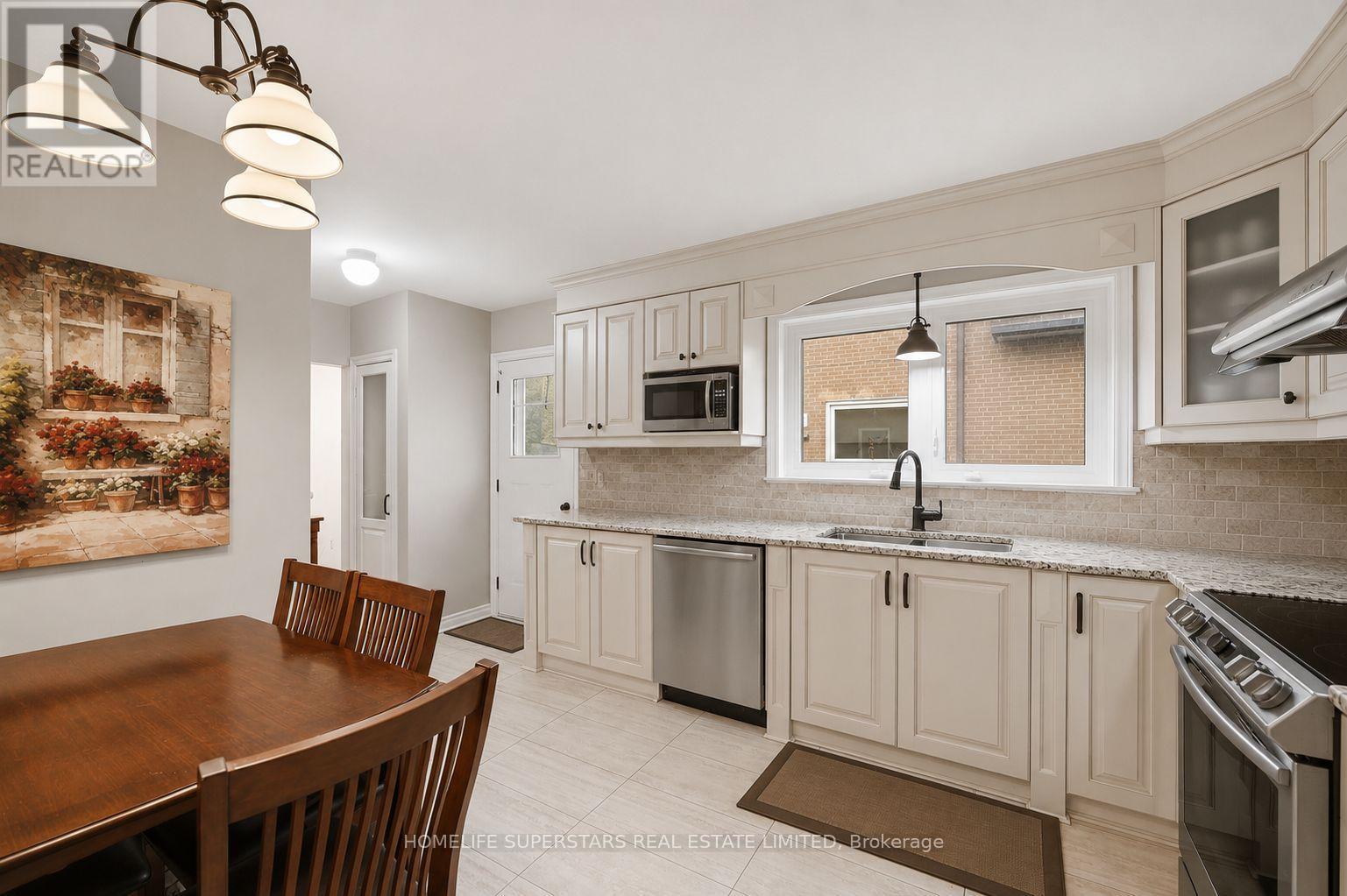 334 Woodsworth Road, Toronto, Ontario  M2L 2T6 - Photo 7 - C13766956