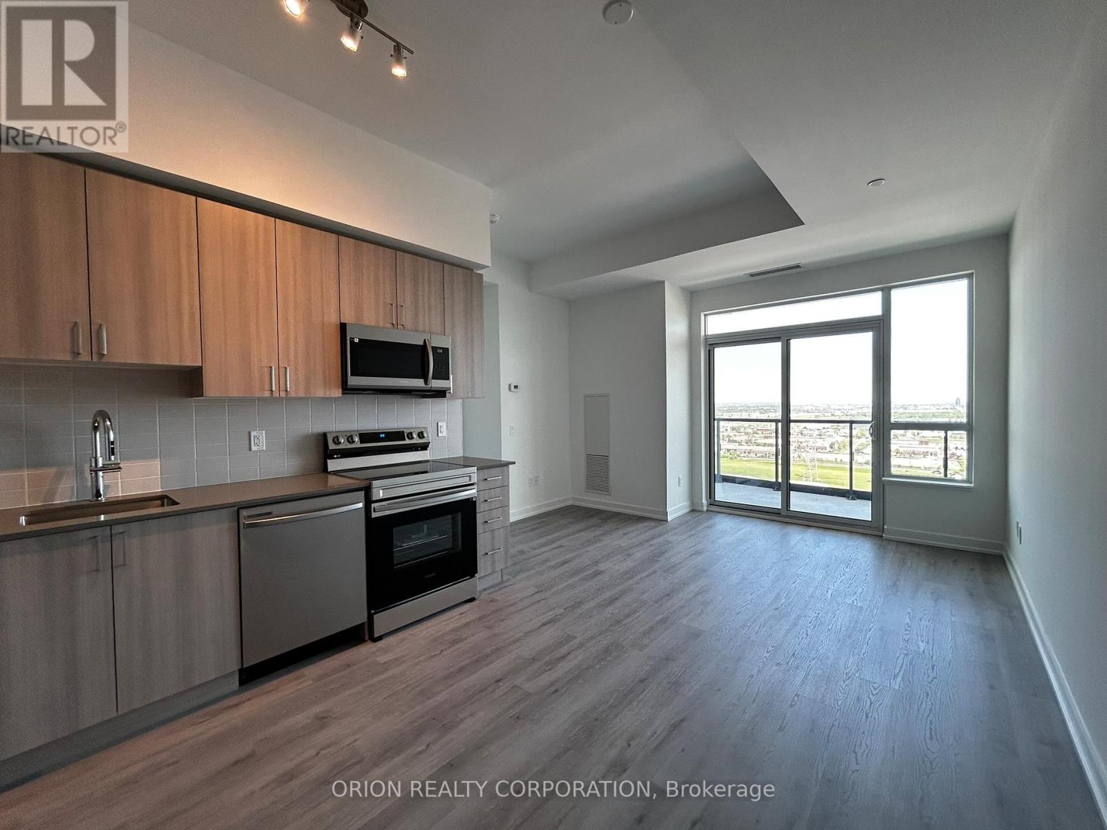 2610 - 1455 Celebration Drive, Pickering, Ontario  L1W 0C3 - Photo 5 - E13766888