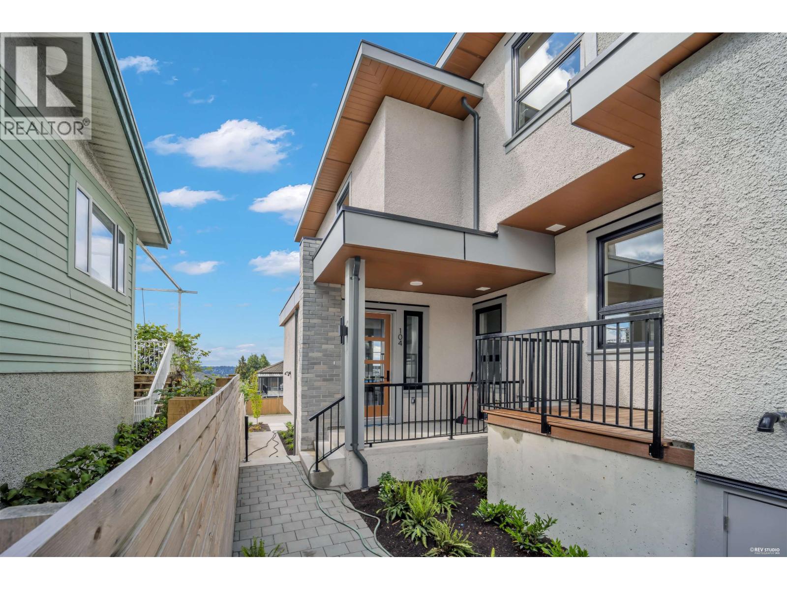 103-946 Dansey Avenue, Coquitlam, British Columbia  V3K 3G7 - Photo 4 - R3163748