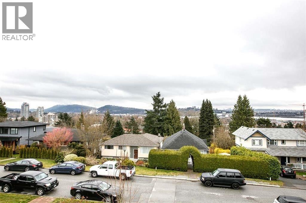 1132 Cloverley Street, North Vancouver, British Columbia  V7L 1N6 - Photo 3 - R3163744