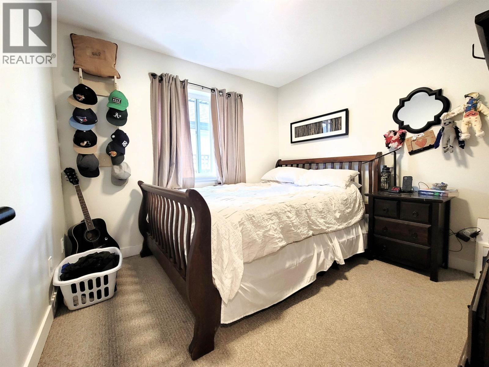 1040 Celia Crescent, Gibsons, British Columbia  V0N 1V7 - Photo 9 - R3163755