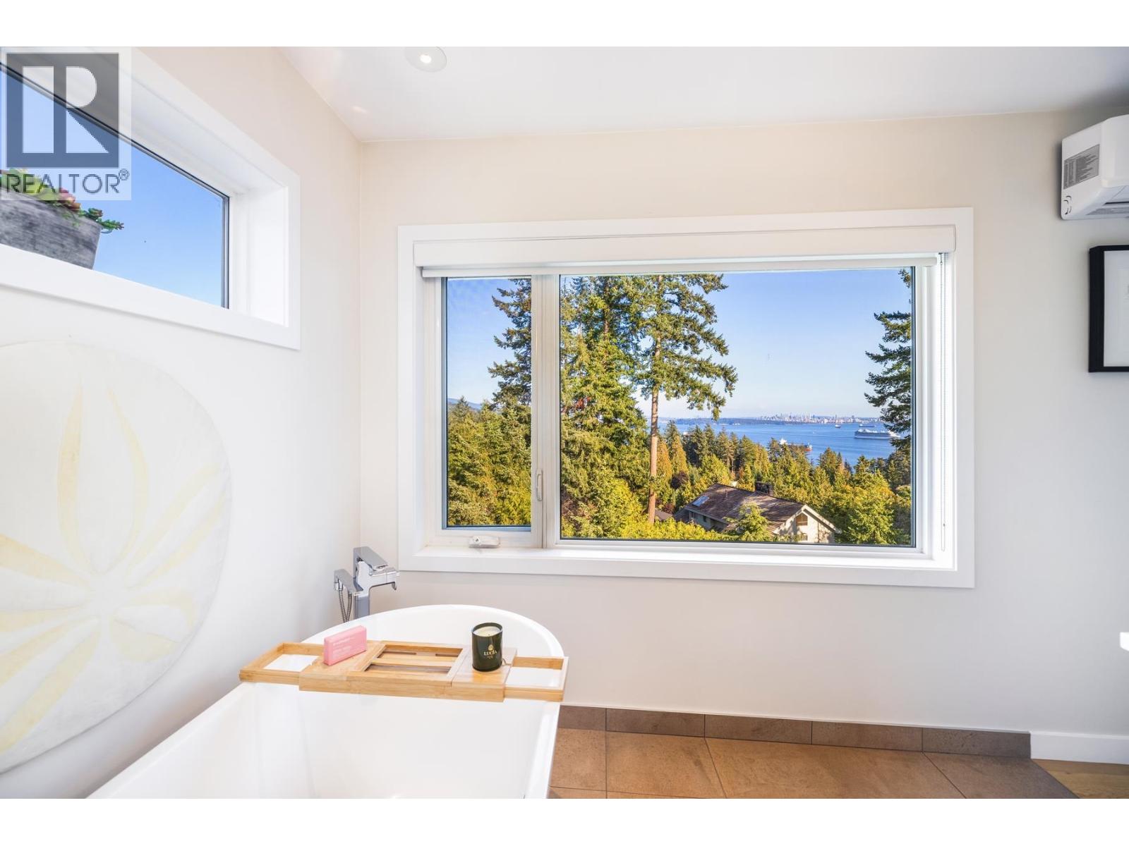 4772 Meadfeild Court, West Vancouver, British Columbia  V7W 2Y3 - Photo 20 - R3163758
