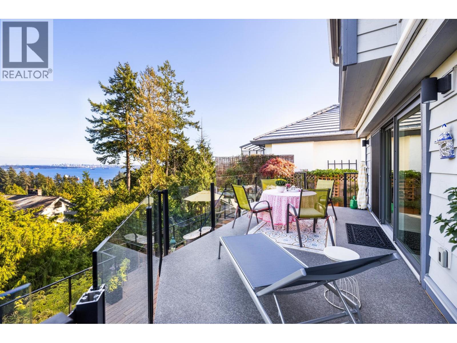 4772 Meadfeild Court, West Vancouver, British Columbia  V7W 2Y3 - Photo 35 - R3163758