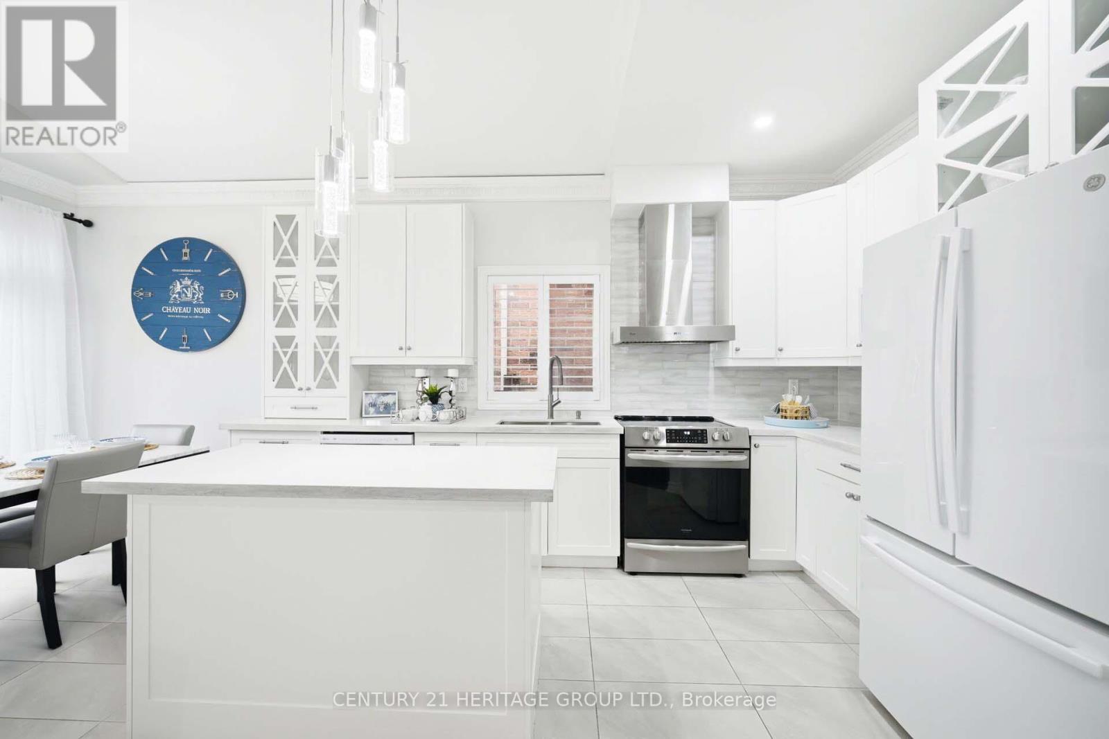 46 Snowy Meadow Avenue, Richmond Hill, Ontario  L4E 3V4 - Photo 8 - N13766892