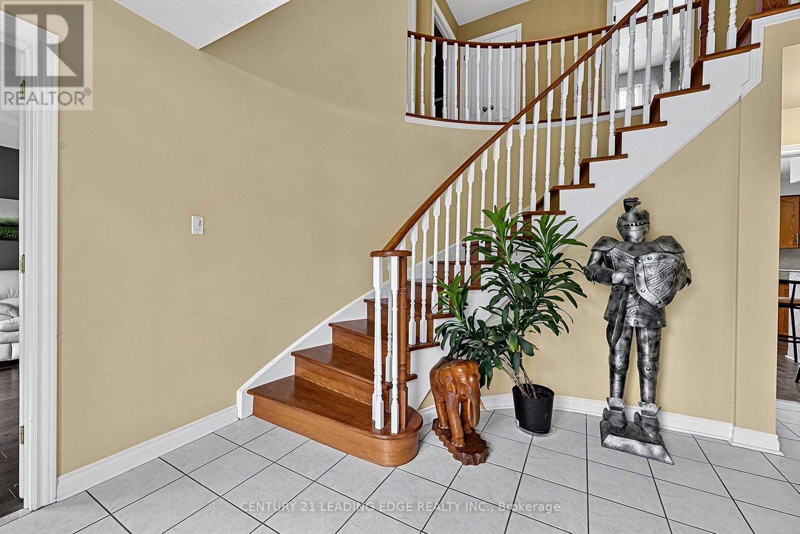 48 Broadview Avenue, Georgina, Ontario  L4P 3C8 - Photo 6 - N13766940