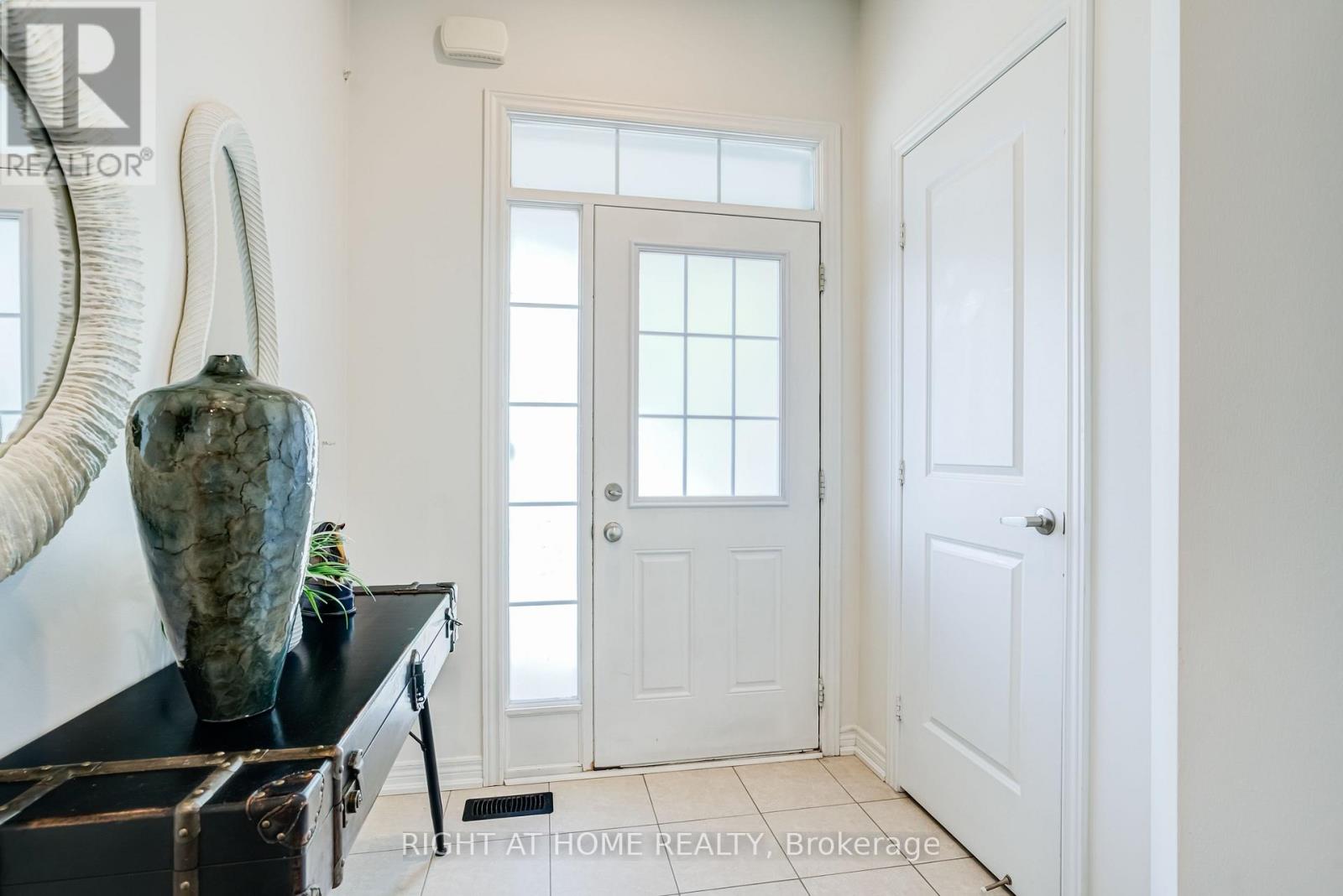 50 Collier Crescent, Markham (Wismer), Ontario  L6E 0T2 - Photo 4 - N13766946
