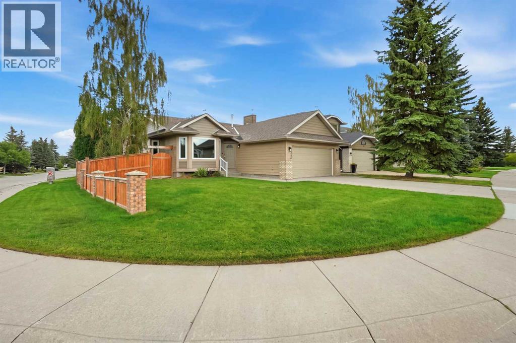 72 Sunlake Road SE, calgary, Alberta