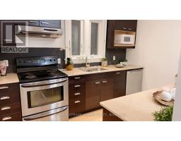 361 FAIRLAWN AVENUE, Toronto, Ontario