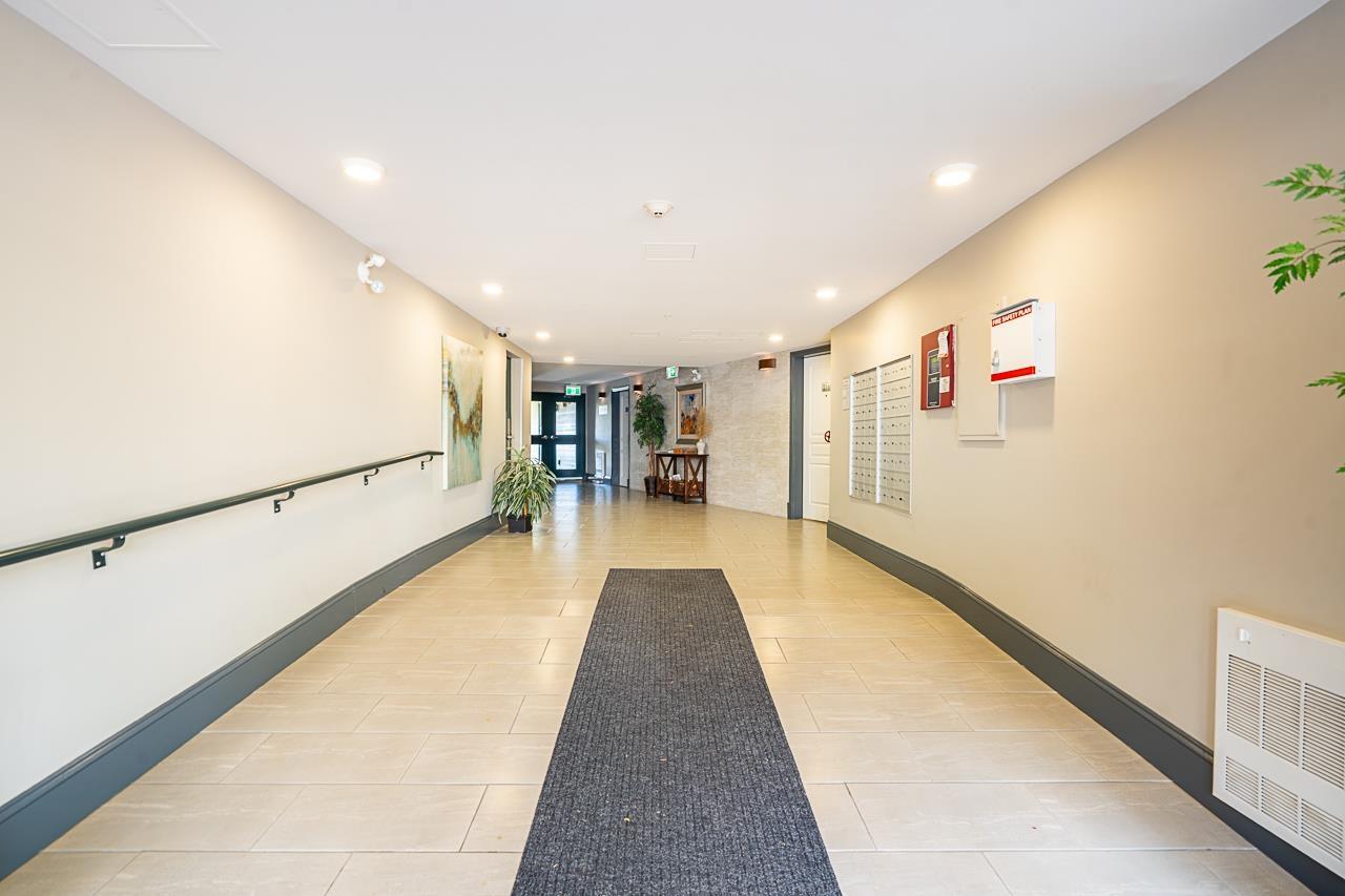 307 15210 Pacific Avenue, White Rock, British Columbia  V4B 5L2 - Photo 5 - R3163771